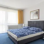 לינה וארוחת בוקר La Kasandra 3*