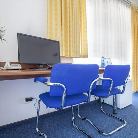 La Kasandra לינה וארוחת בוקר 3*