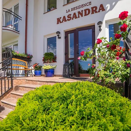 La Kasandra לינה וארוחת בוקר 3*